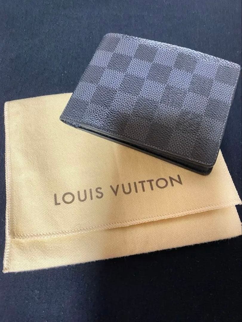 ちゃんはる　　　LOUIS VUITTON ダミエ 二つ折り財布