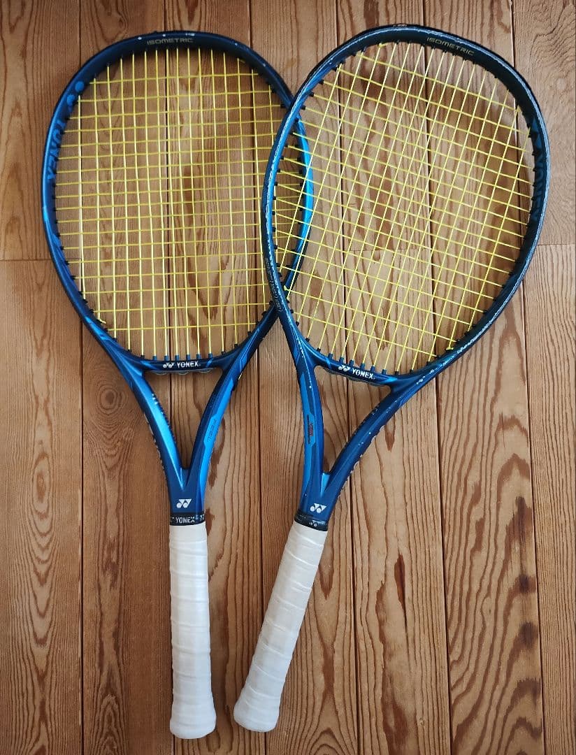 YONEX　EZONE　FEEL テニスラケット 2本セット(ケース付き)