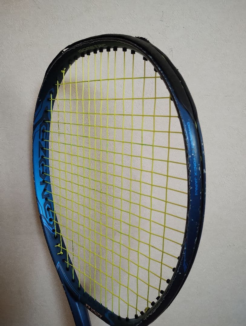 YONEX　EZONE　FEEL テニスラケット 2本セット(ケース付き)