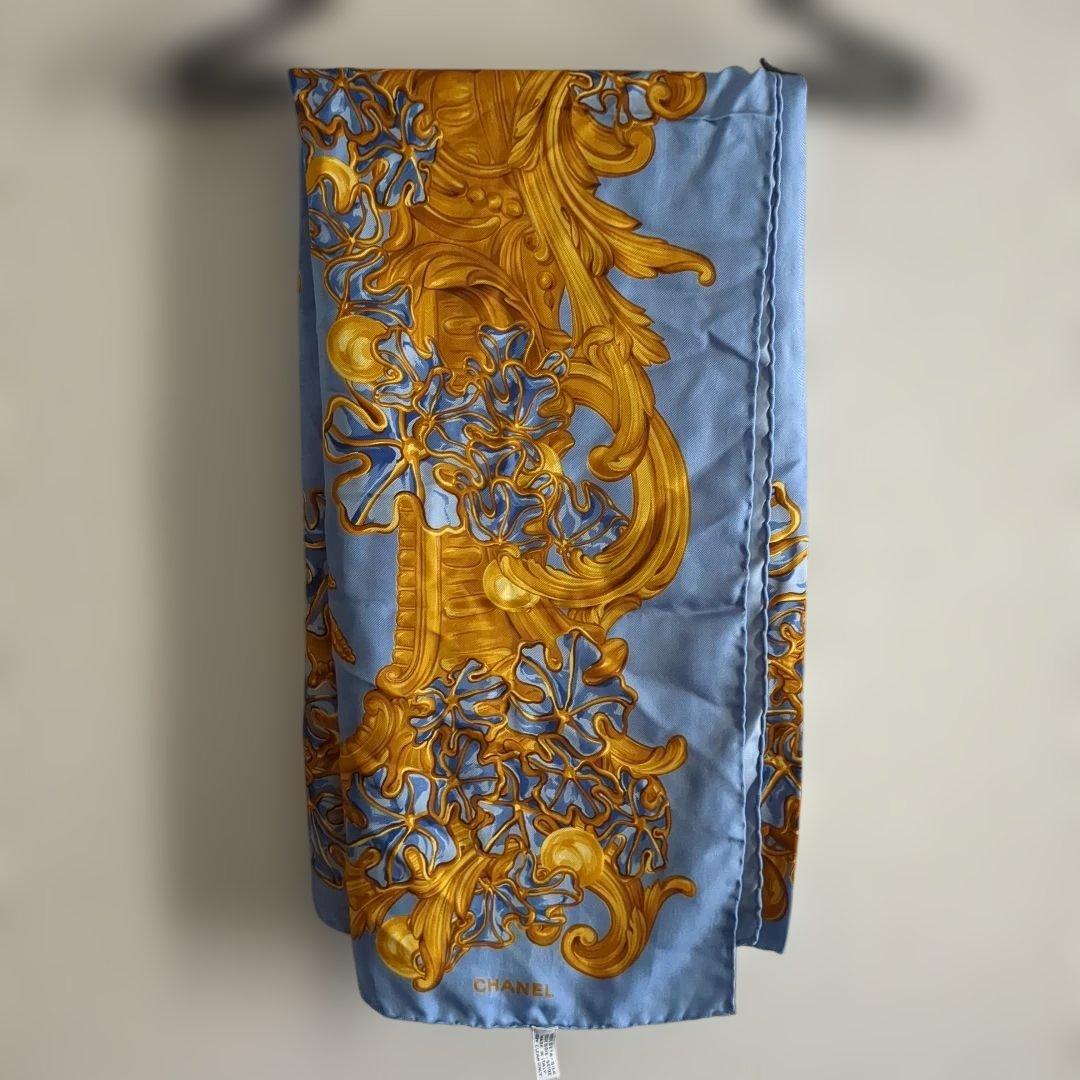 CHANEL シルクスカーフ