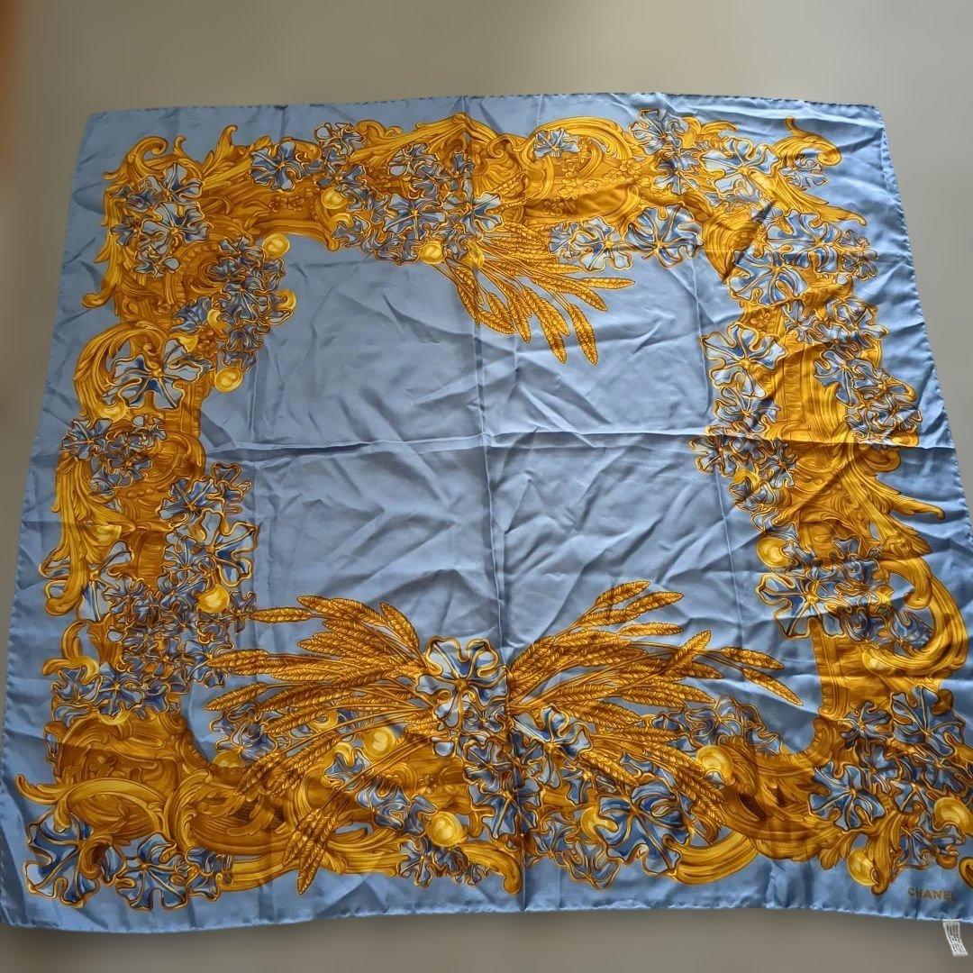 CHANEL シルクスカーフ