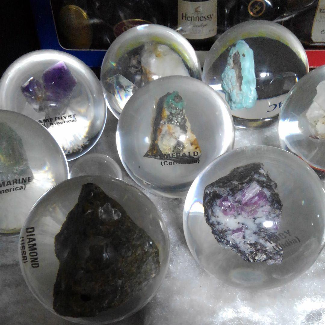 ！！誕生石の原石です。母岩着き観賞用です。