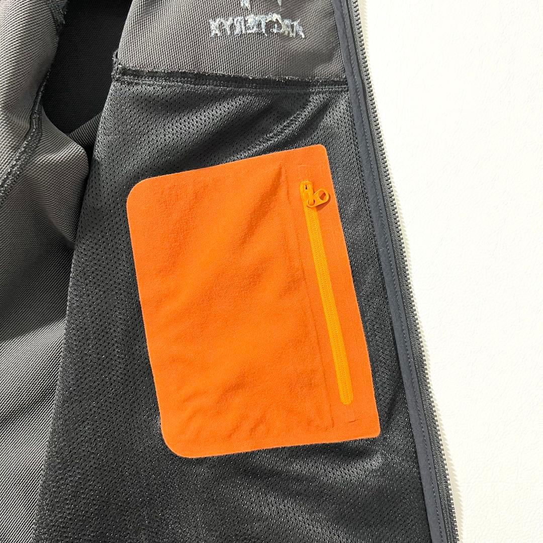 3339　アークテリクス　ガンマLTフーディ　ジップアップパーカー　黒　M