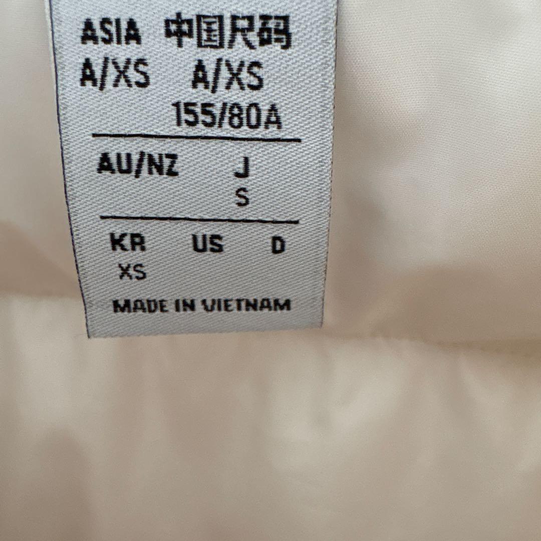 m*u様 adidas オリジナルホワイト ダウンジャケットショート丈 元値3万