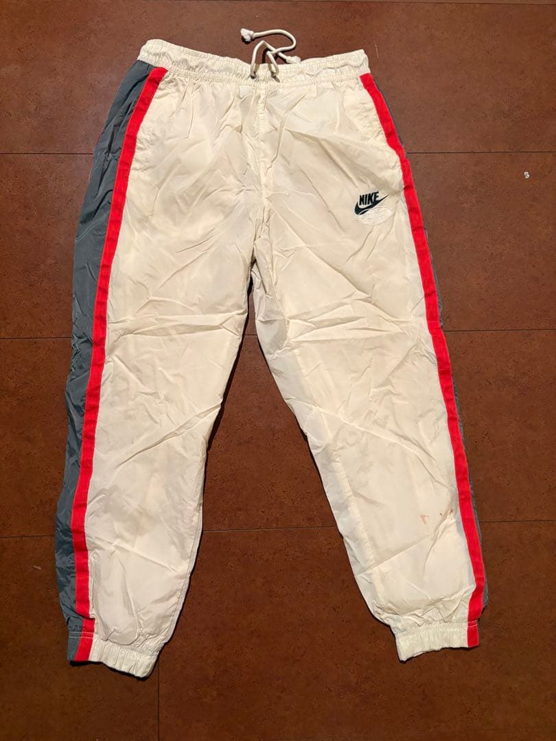 NIKE ナイロンジョガーパンツ ホワイト×レッド 刺繍デザイン90s～00s