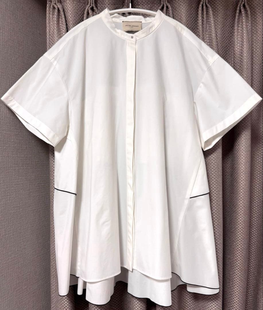【新品未使用•タグ無し】UNITED ARROWS バックフリルホワイトブラウス