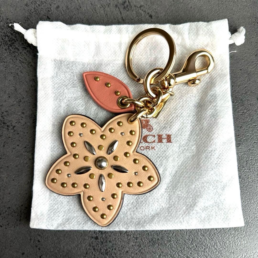 未使用✨COACH Cherry blossoms Studs Charm