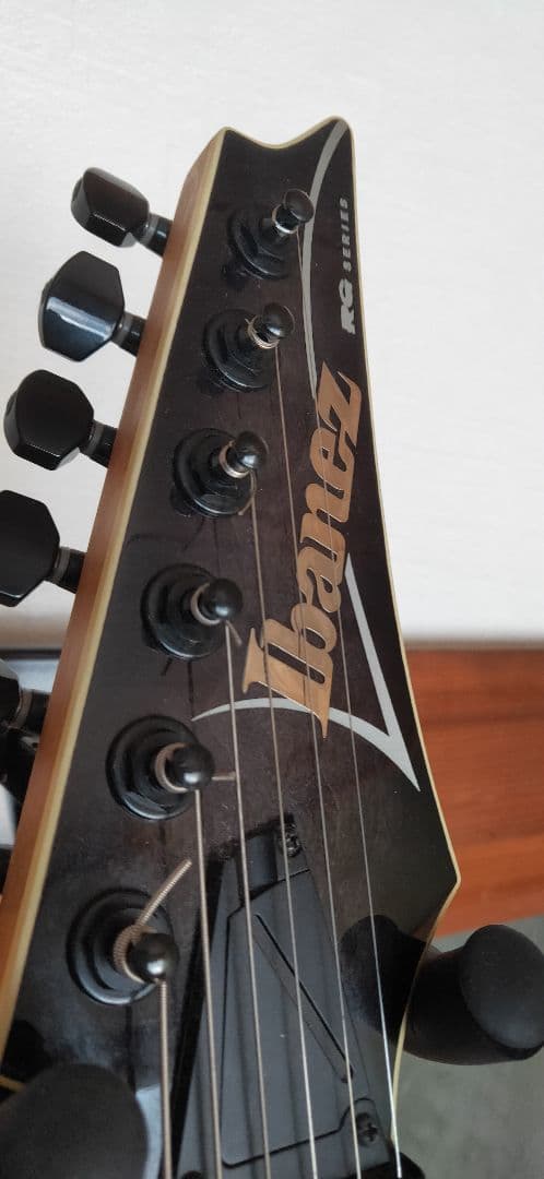 エレキギター　Ibanez RG350QMZ　EMG搭載