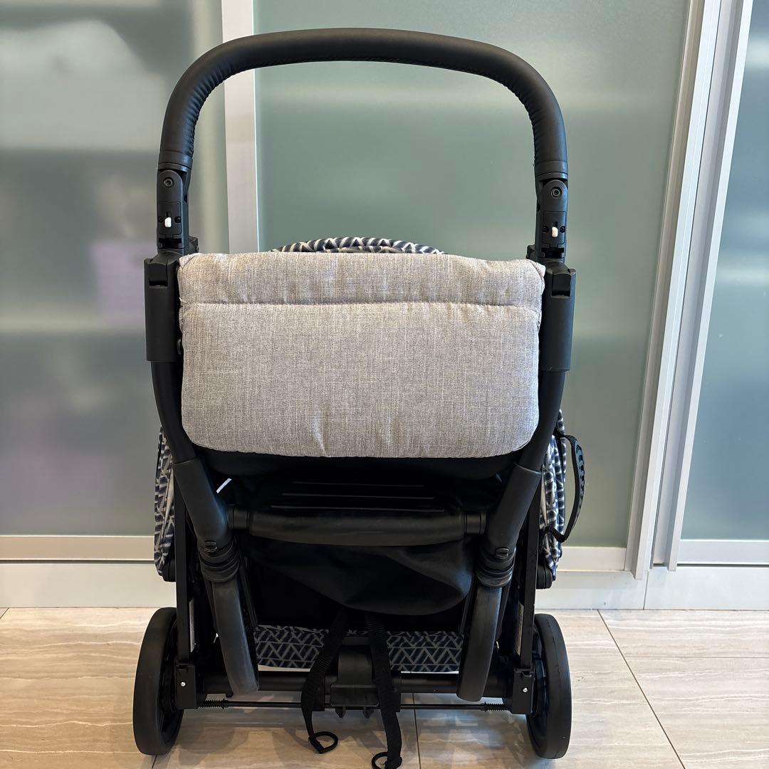 イングリッシーナ　折りたたみ　ベビーカー