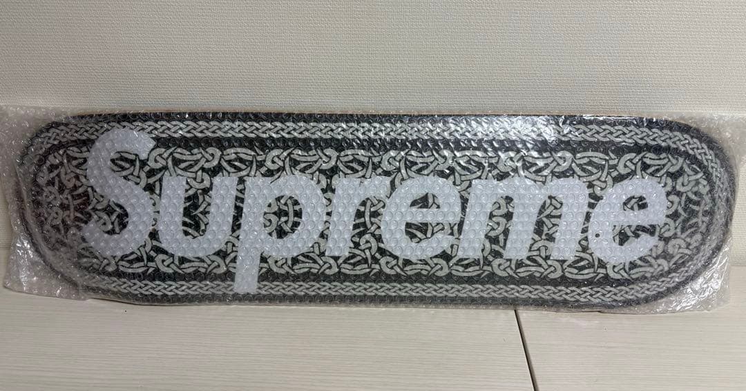 スケートボード supreme celtic knot skateboard