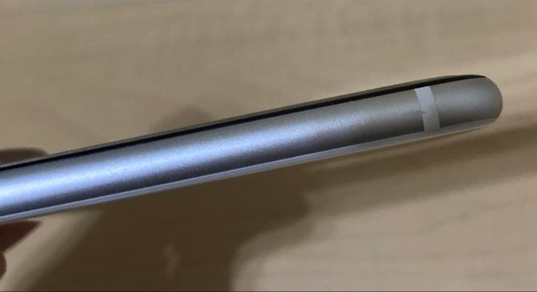 iPhoneSE第2世代　本体　ホワイト　64GB SIMフリー