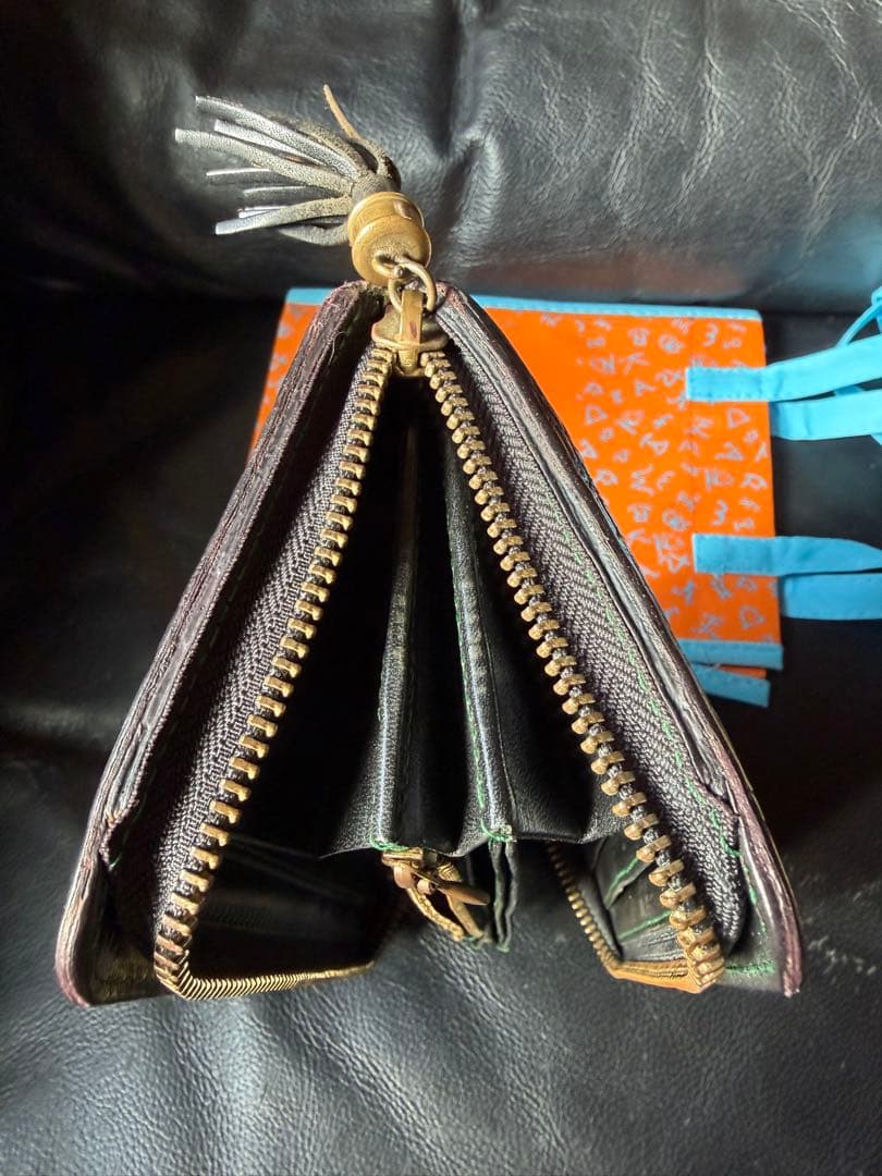 KC'S 長財布　ラウンドジッピーウォレット　エレファント美品