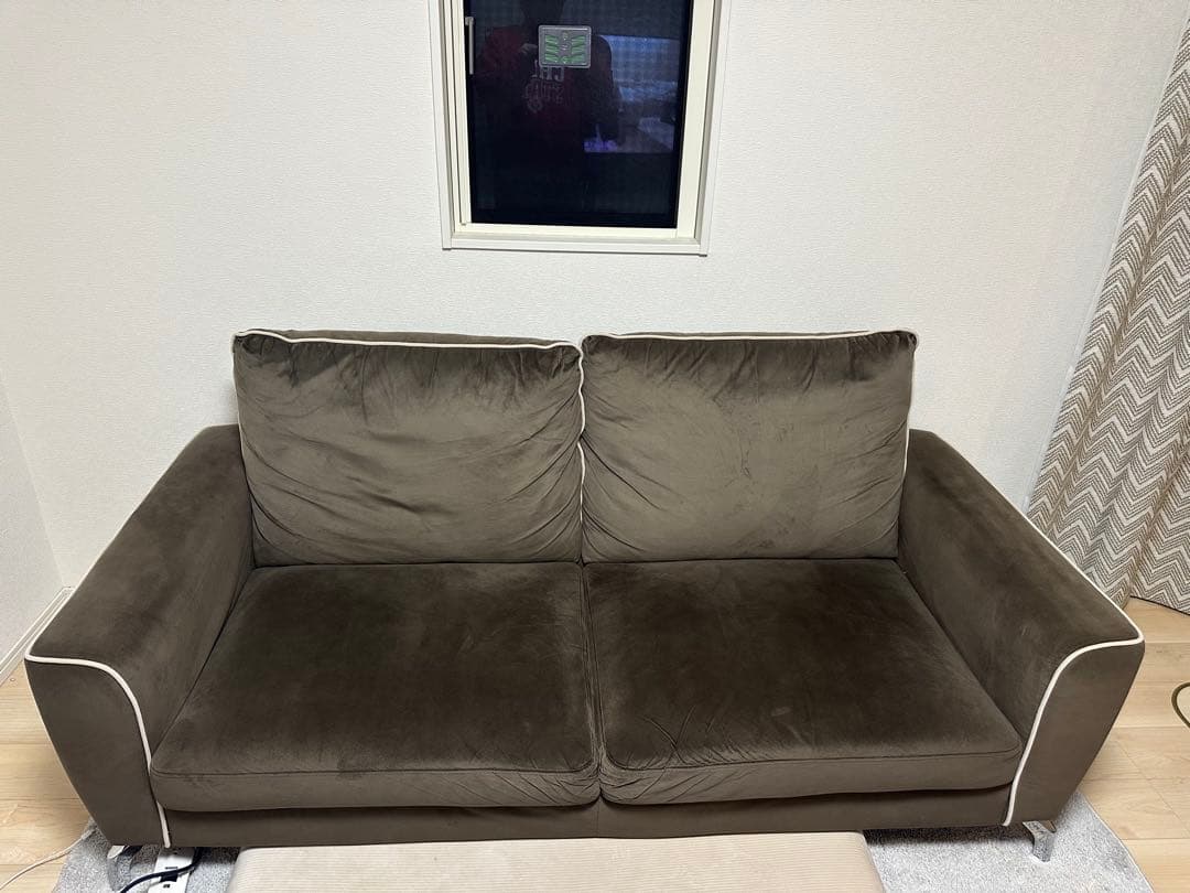 ブラウン　三人掛けソファー