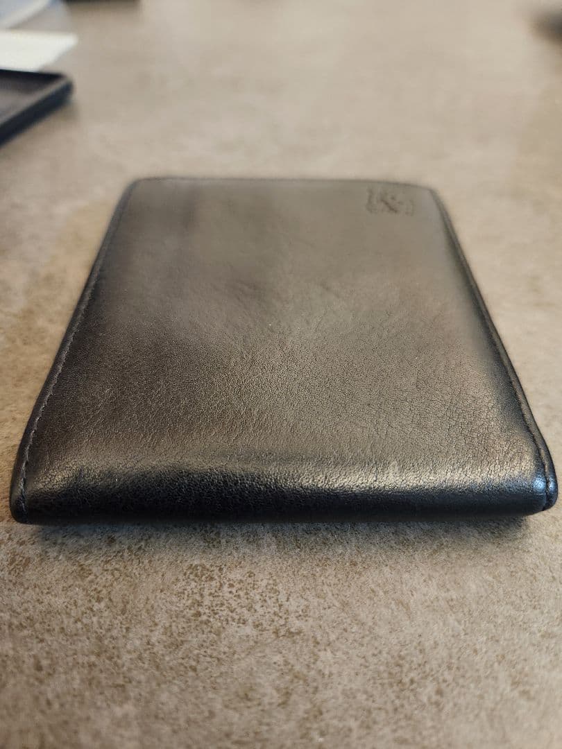 IL BISONTE ブラックレザー 二つ折り財布