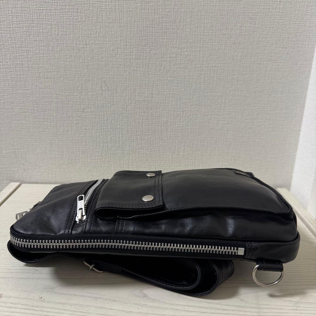 【新品同様】PORTER ポーター　フリースタイル 黒　ボディバッグ　06127