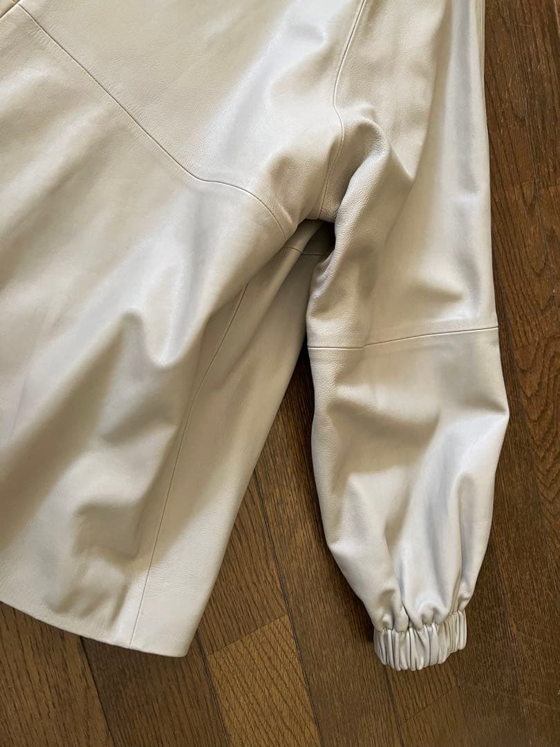 専用　デプレ　トゥモローランド フーテッドレザージャケット　コート　グレージュ