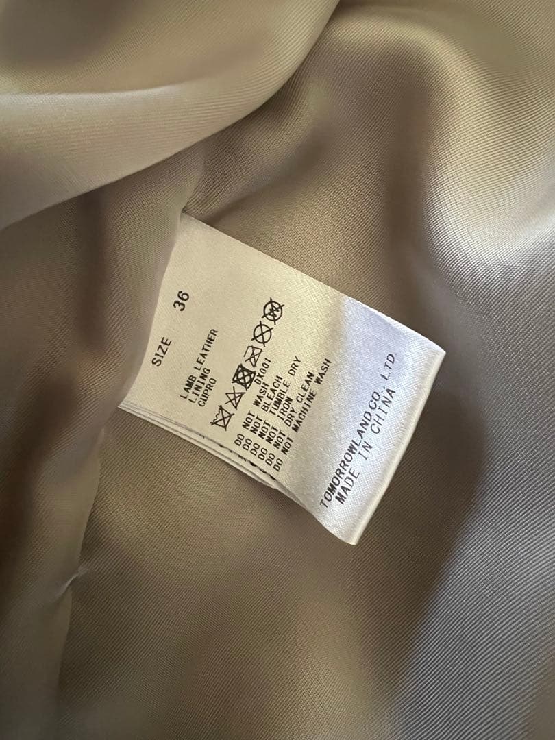 専用　デプレ　トゥモローランド フーテッドレザージャケット　コート　グレージュ