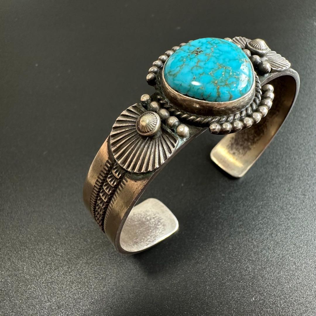 Navajo Herman Smithスタンプワーク ターコイズ バングル