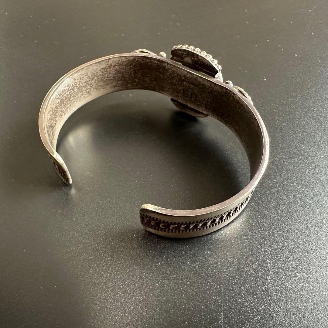 Navajo Herman Smithスタンプワーク ターコイズ バングル