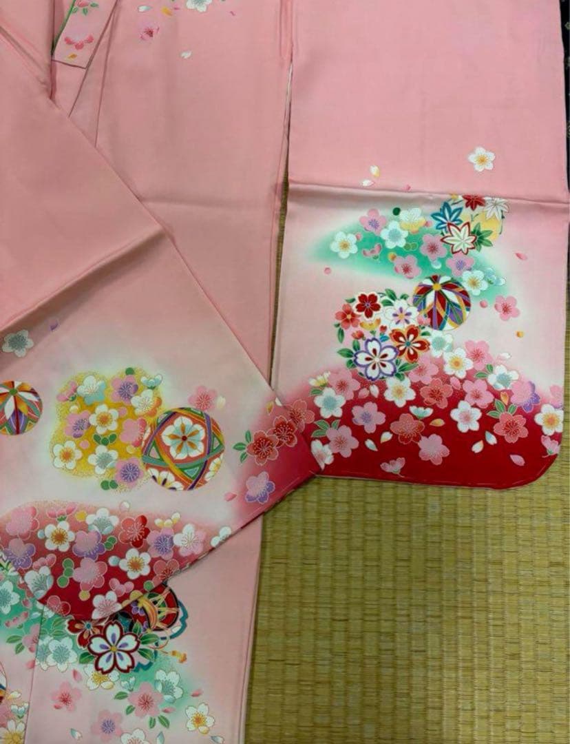七五三　女の子着物　三ツ身着物　正絹　新品　華やかピンク　可愛い手毬柄　桜　鼓