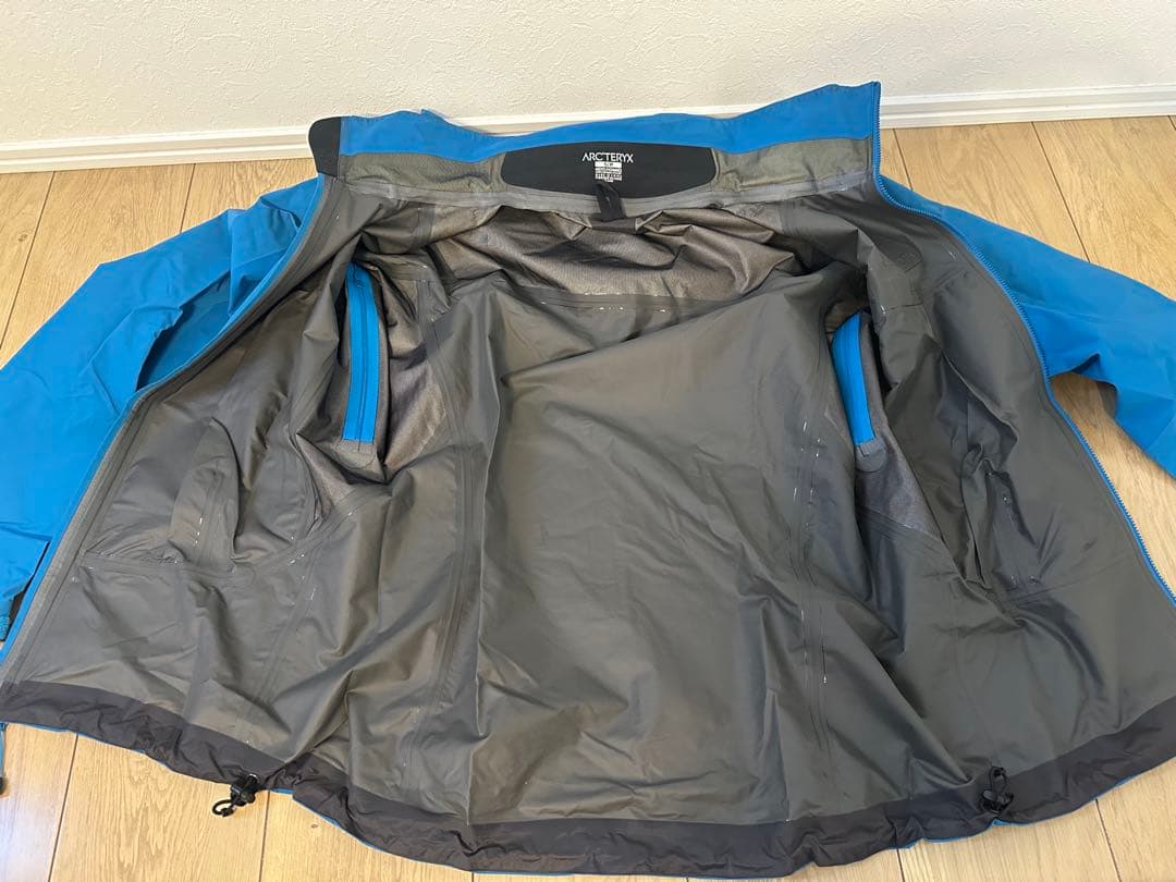 【希少品】ARC’TERYX BETA LT ハイブリッドジャケット Sサイズ