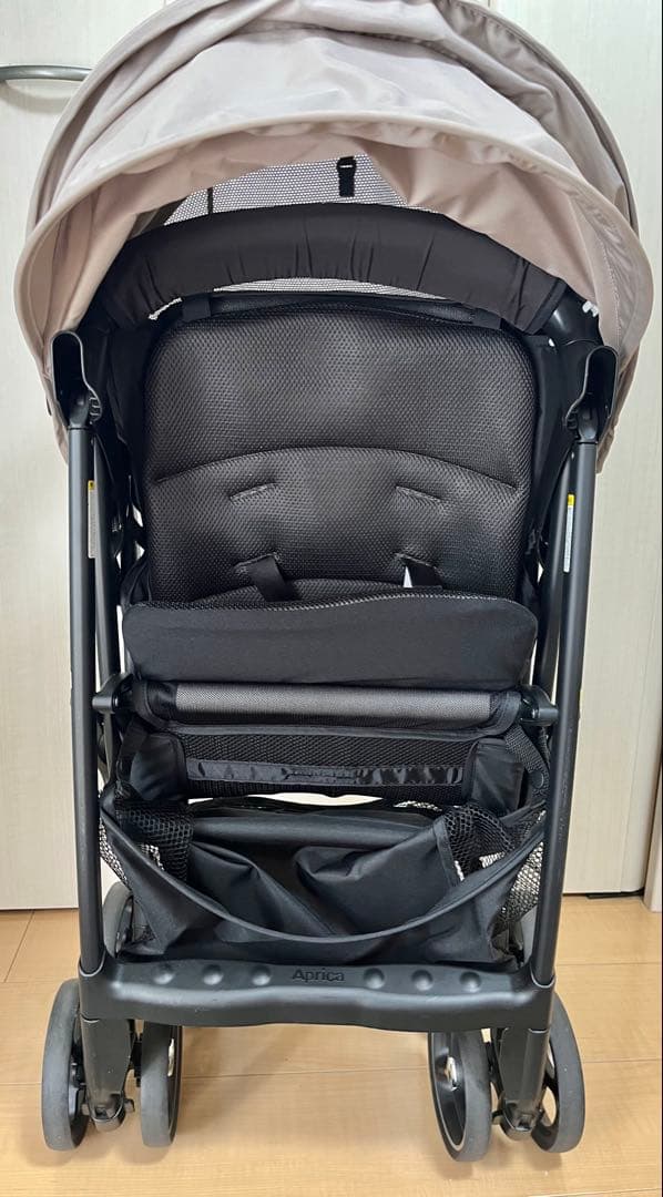 【未使用レインカバー付】アップリカ　マジカルエアーフリー　ベビーカー