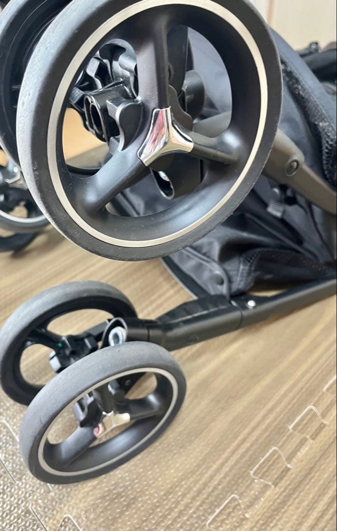 【未使用レインカバー付】アップリカ　マジカルエアーフリー　ベビーカー