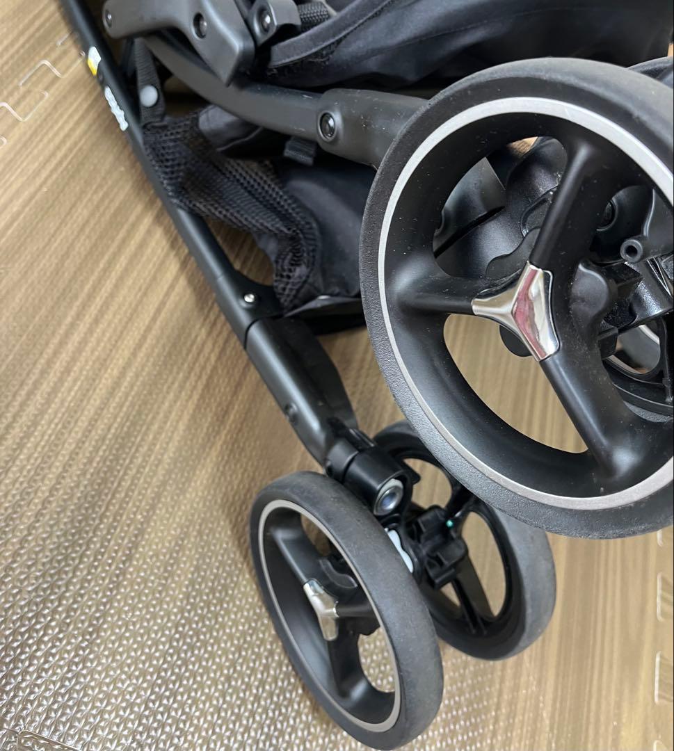 【未使用レインカバー付】アップリカ　マジカルエアーフリー　ベビーカー