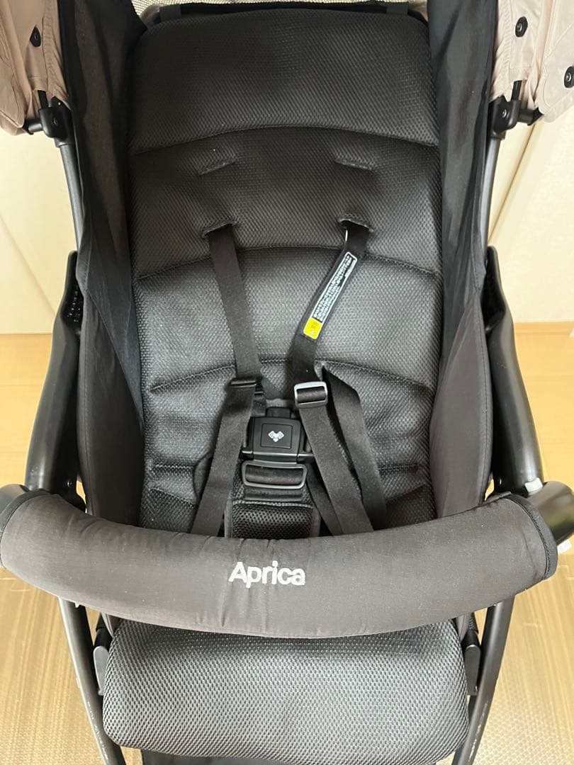 【未使用レインカバー付】アップリカ　マジカルエアーフリー　ベビーカー