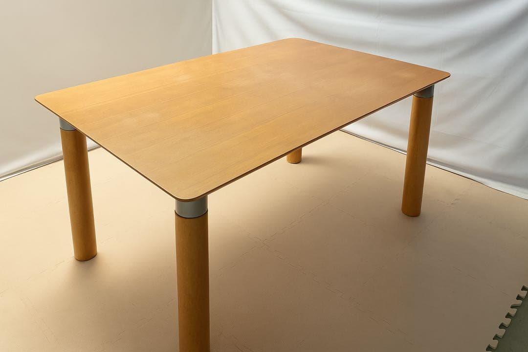 310 ニトリ ダイニングテーブル 幅135 木製 食卓 北欧風 ナチュラル　a