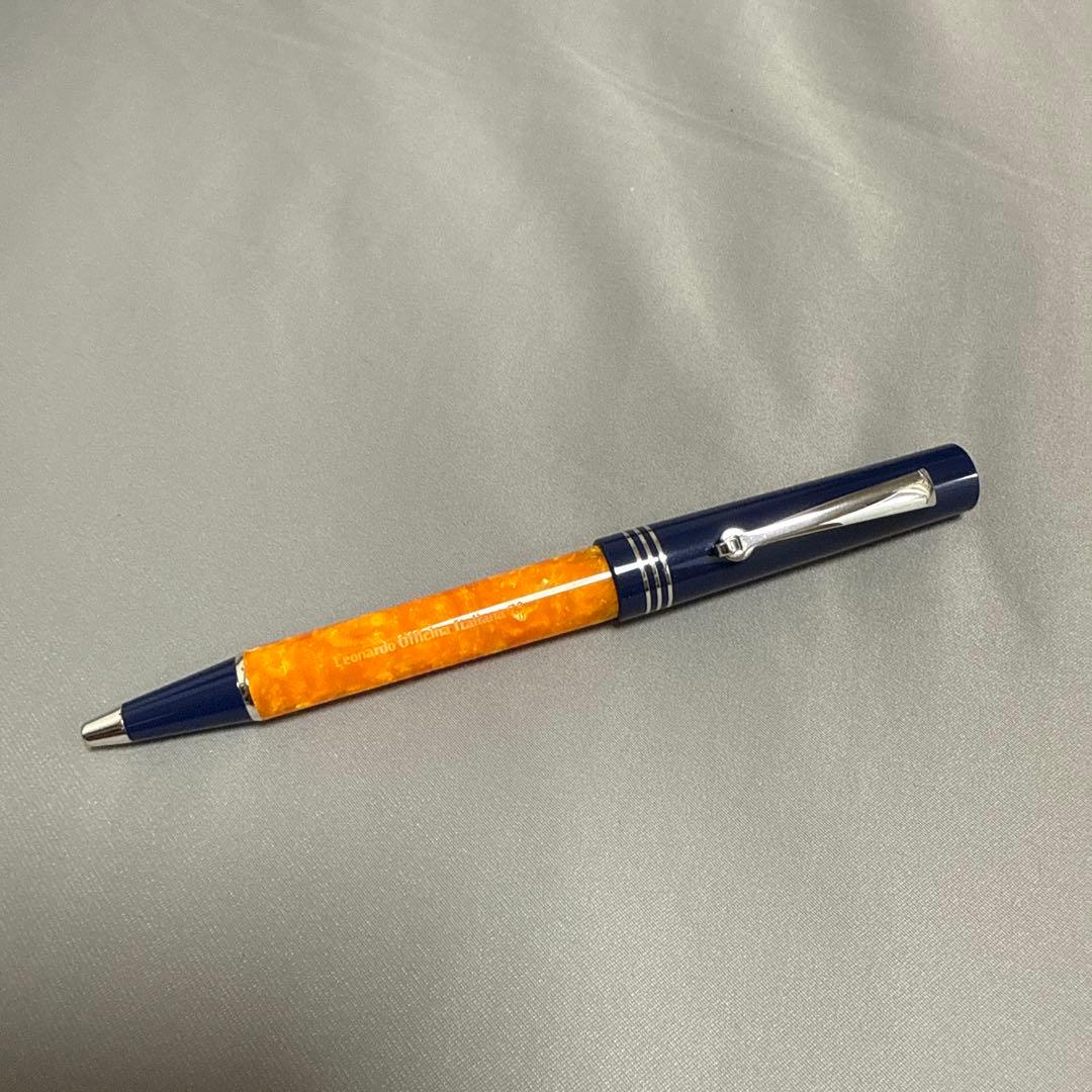 レオナルド「モーメント ゼロ トラモント シルバートリム」ボールペン