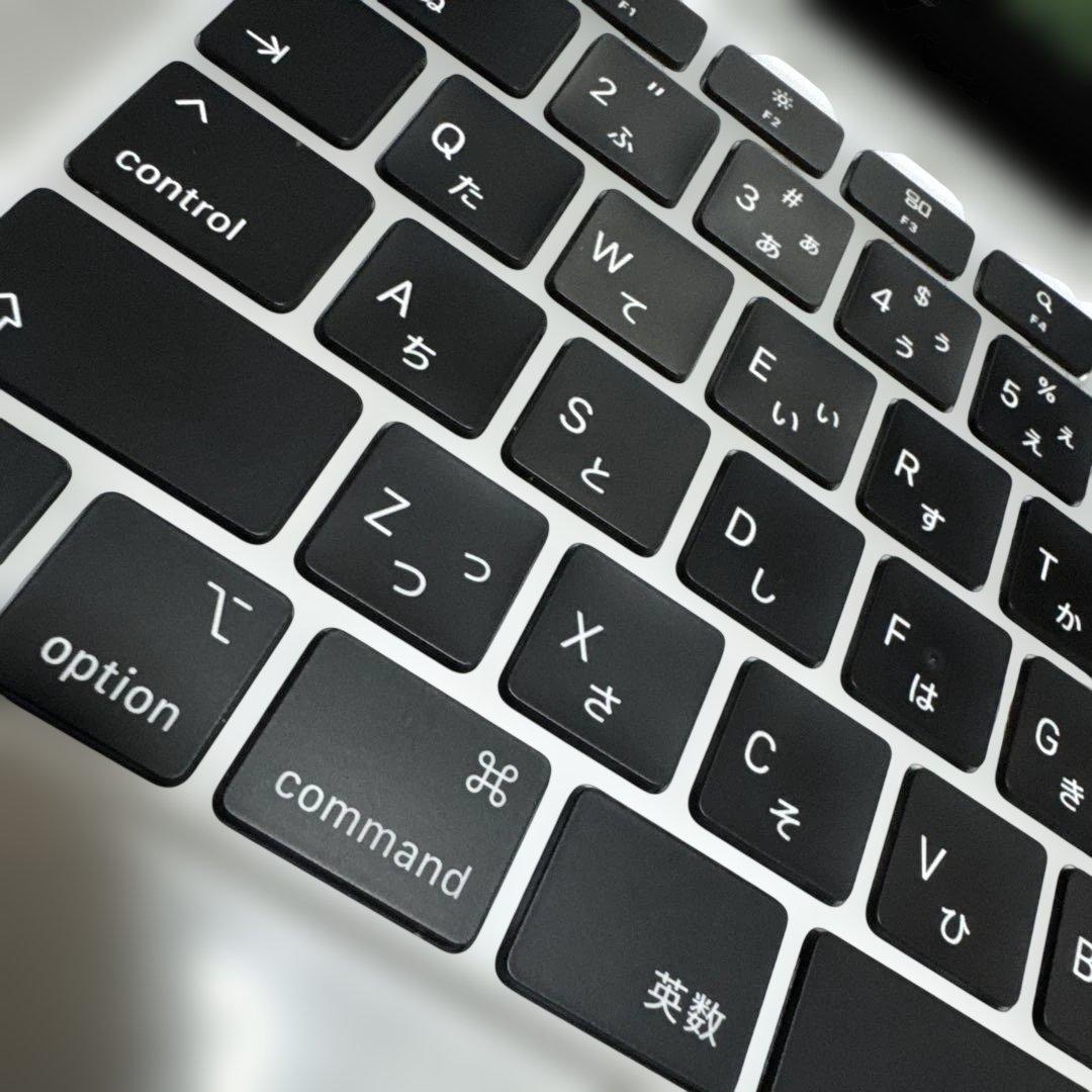 MacBook Air M1 8GB 256GB バッテリー99% 保護シール付