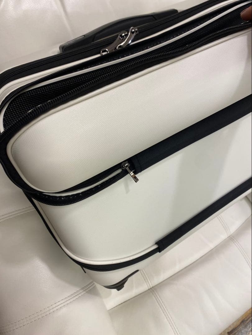 GEXジェックスÖSOTOキャリー ローラーⅡ M ホワイト美品中古送料無料