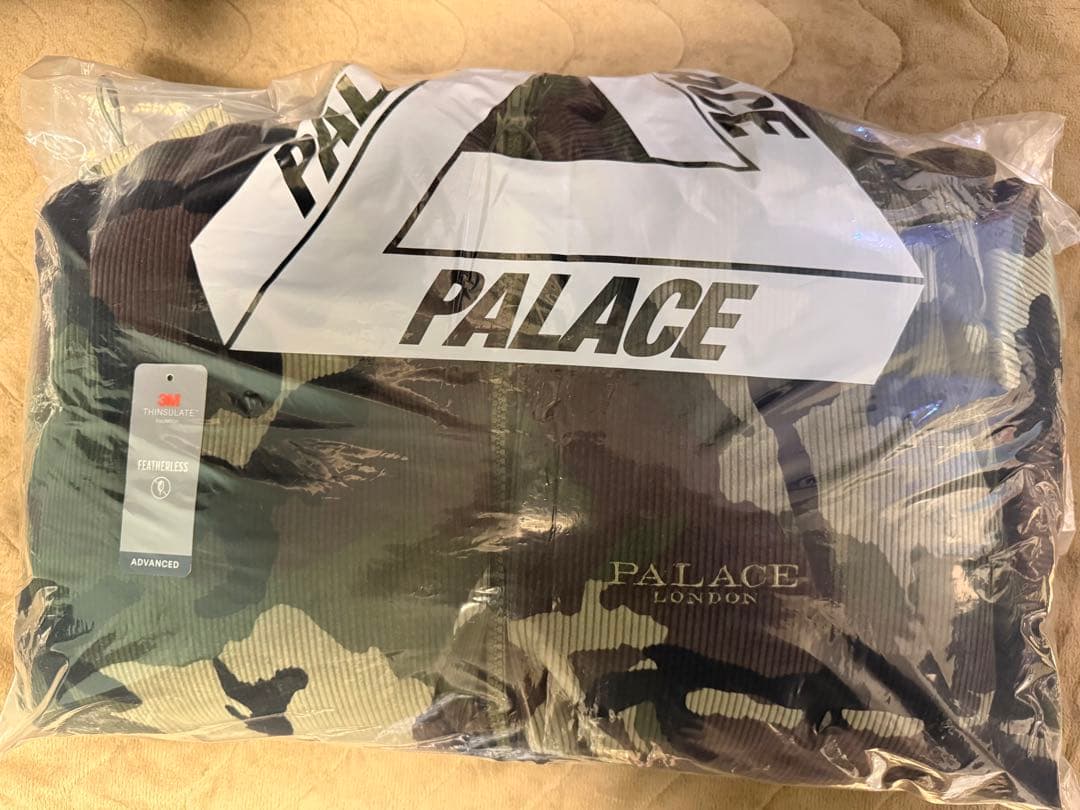 ジャケット・アウター 25SS PALACE CORDUROY PUFFA JACKET CAMO