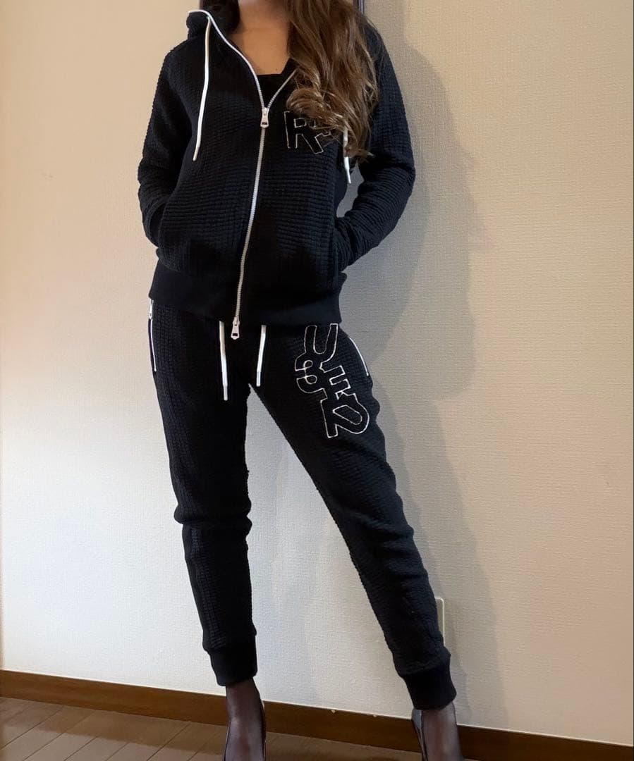 1PIU1UGUALE3 ウノピュウ relaxリラックス ワッフルリブパーカー