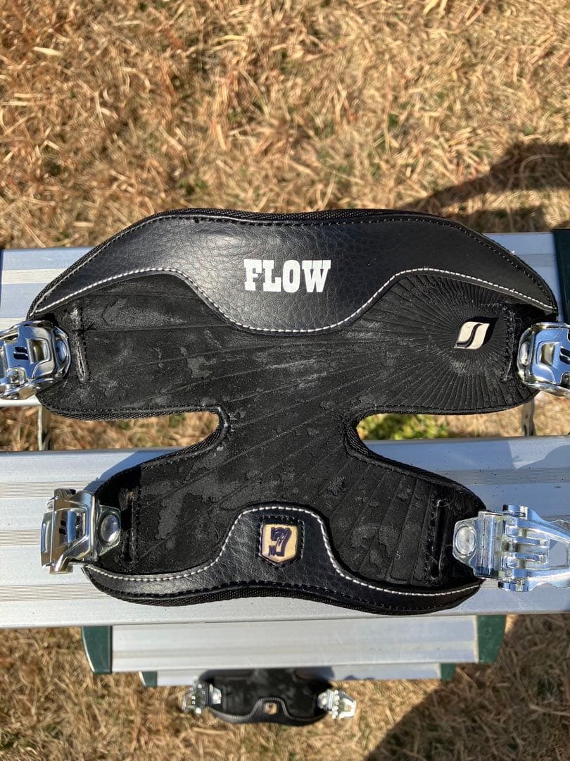 FLOW スノーボード用ビンディング ブラック