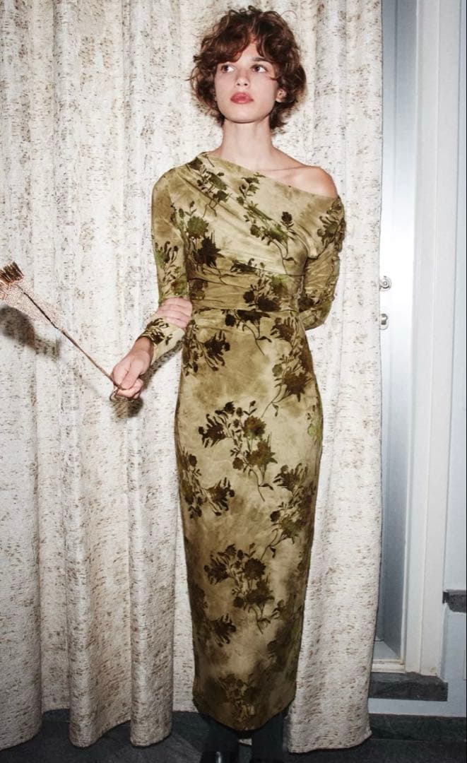 ZARA ギャザー入りフロッキーワンピース　S