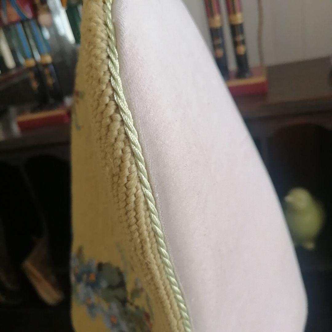 ニードルポイント　プチポワン　ティーコージー　ティーコゼー