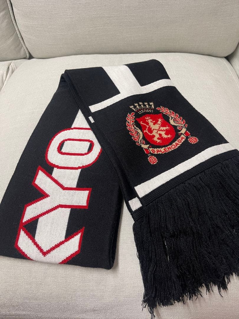 未使用品BALENCIAGA ブラック サッカーマフラー Tokyo