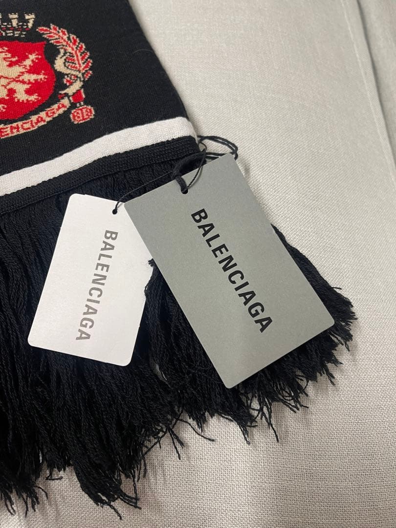 未使用品BALENCIAGA ブラック サッカーマフラー Tokyo
