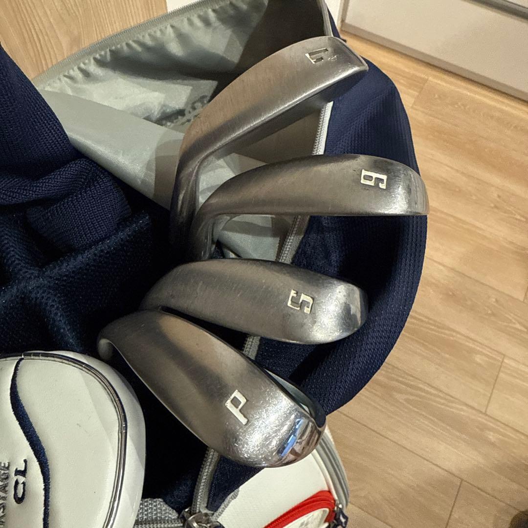 TOURSTAGE ゴルフバッグ クラブセット＋ ボール28個と小物