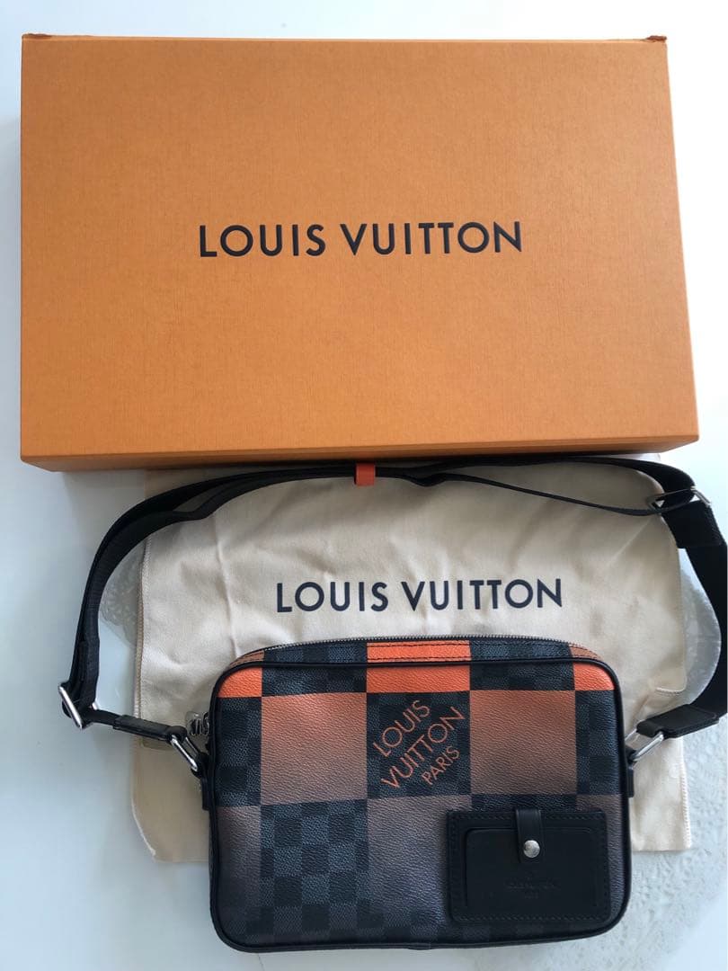 ルイヴィトン メッセンジャーバッグ ダミエ グラフィット N40421