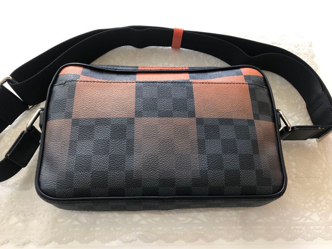 ルイヴィトン メッセンジャーバッグ ダミエ グラフィット N40421