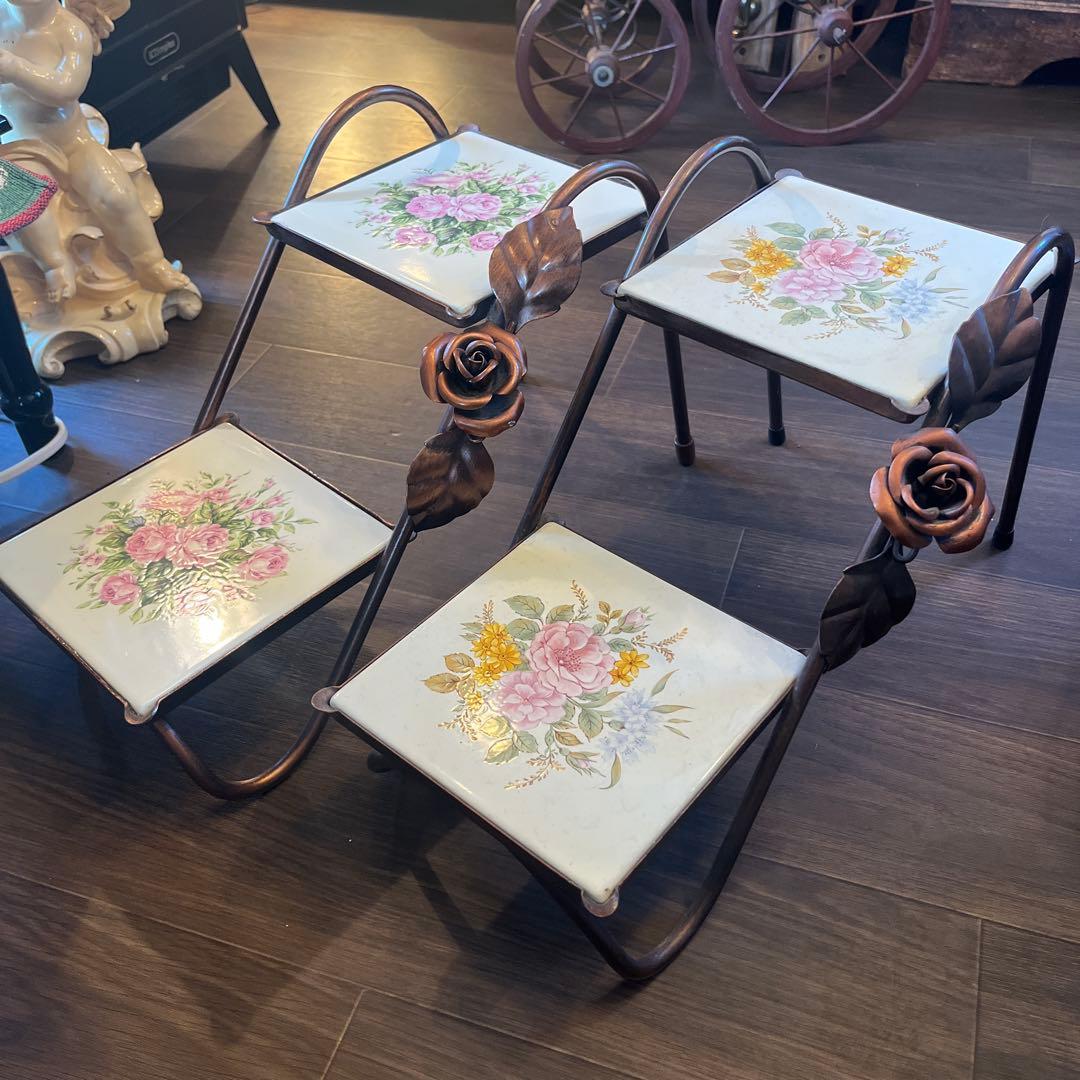 飾り台　２個セット　高さ24㌢横38㌢縦20.5センチ