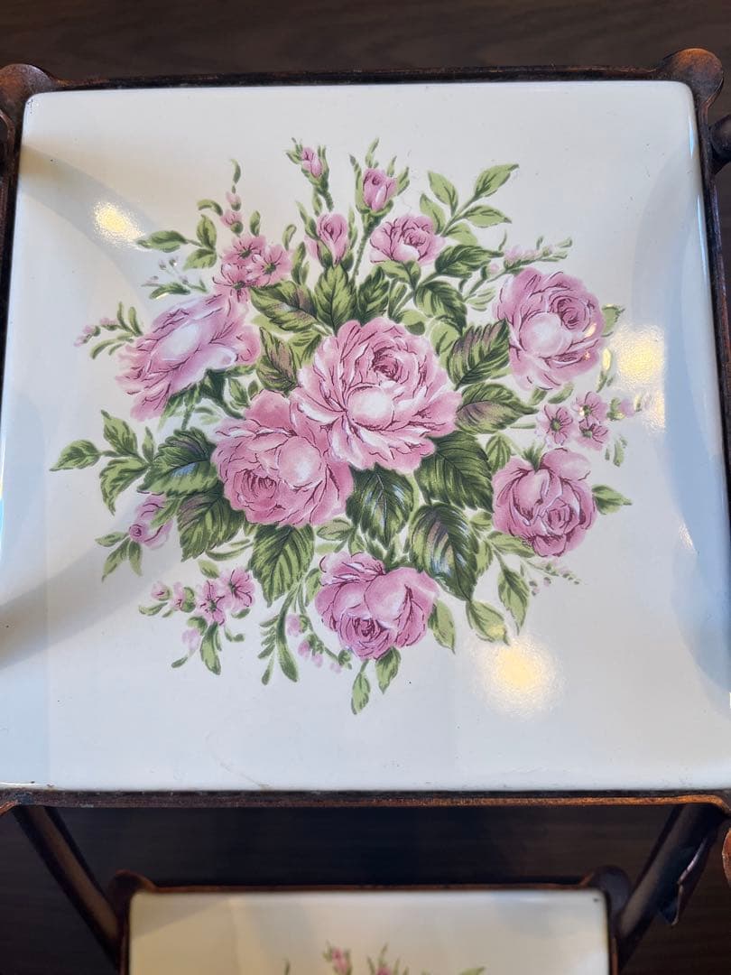 飾り台　２個セット　高さ24㌢横38㌢縦20.5センチ