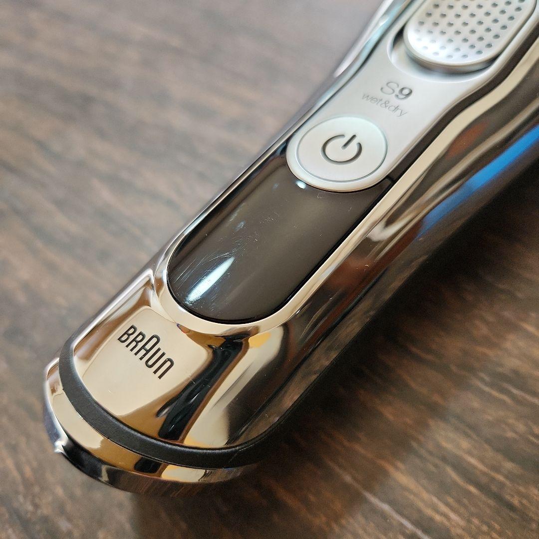 ブラウン S9