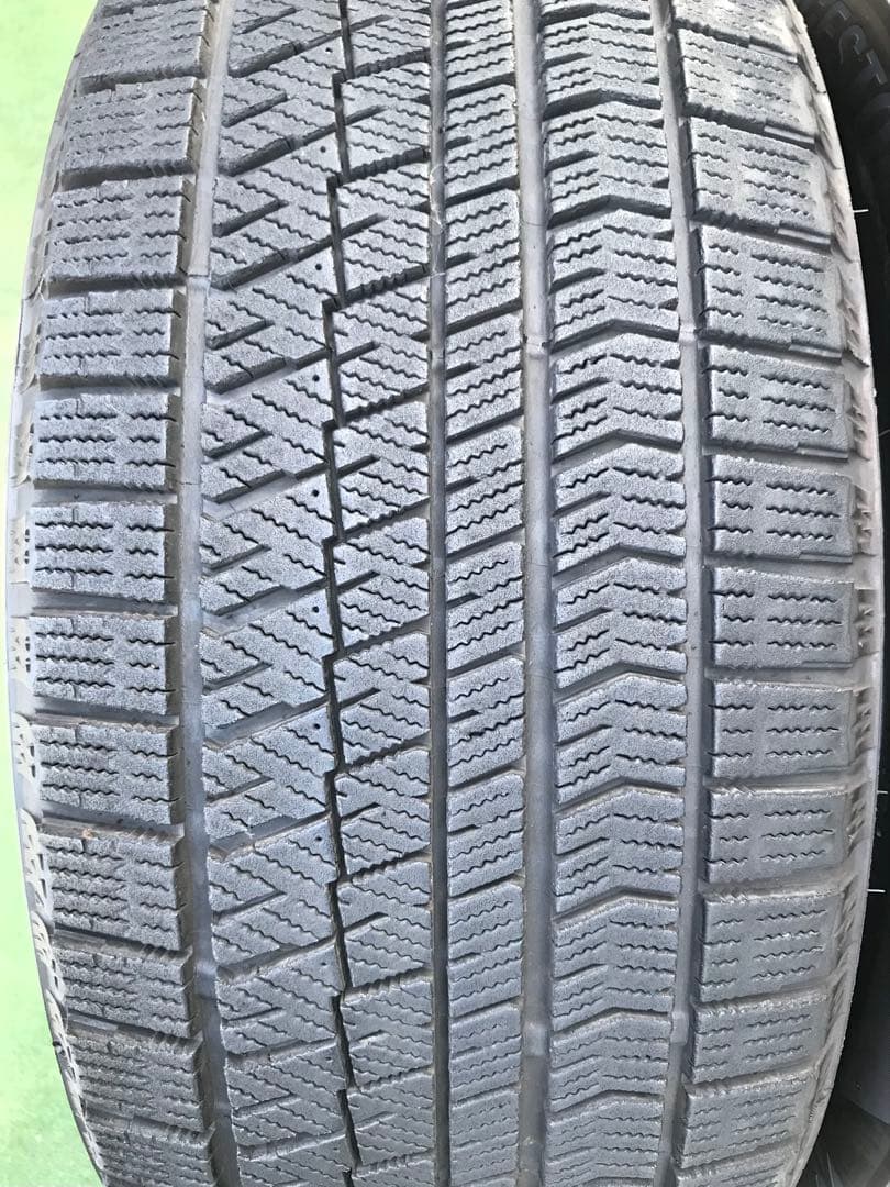 225/50 R17、 BRIDGESTONE BLIZZAK VRX2、22年