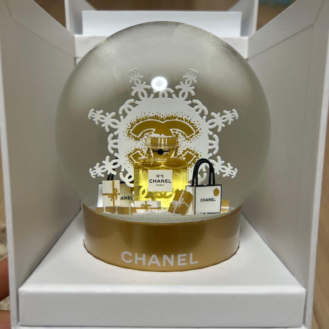 CHANEL スノードーム 2024