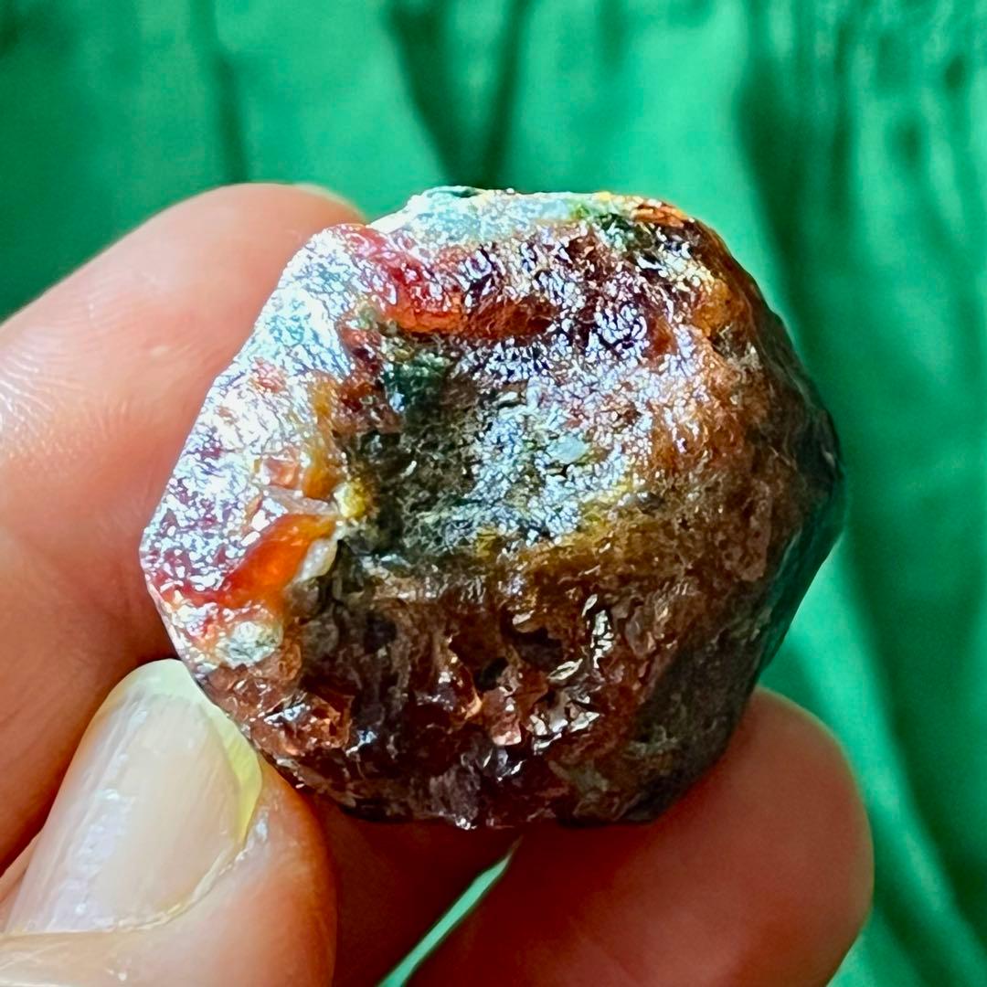 巨大 レッド ガーネット 163.65ct 原石 鉱物 天然石 パワーストーン