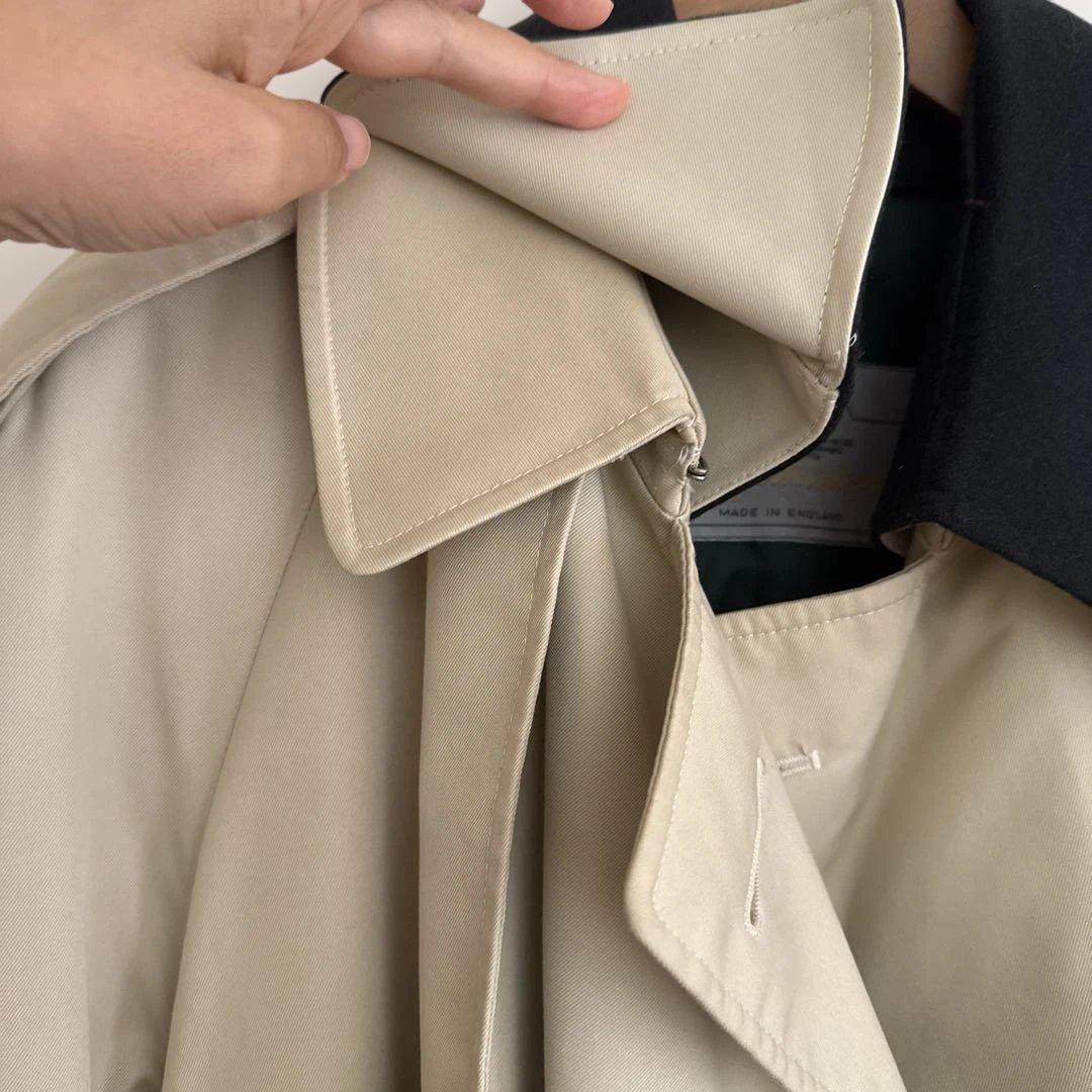 希少　アクアスキュータム　バイカラー襟つきトレンチコート　フェルトライナー